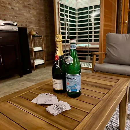 Anna Casa Del Vino