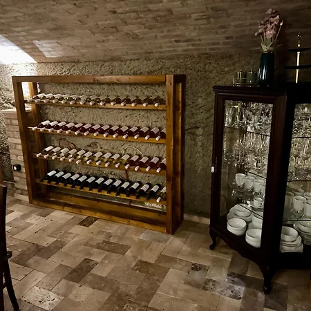 Anna Casa Del Vino Eger